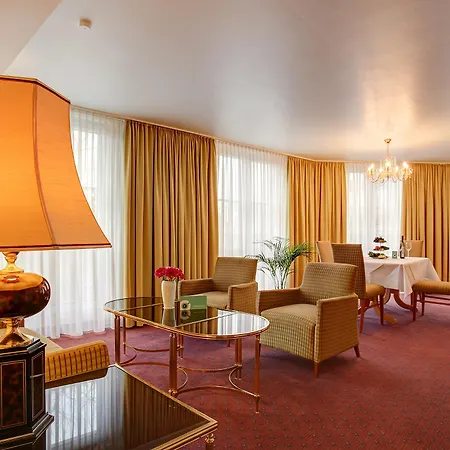 Centro Hotell 4*