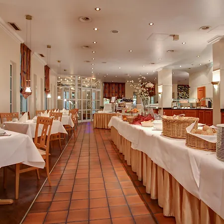 Hotell Centro 4*