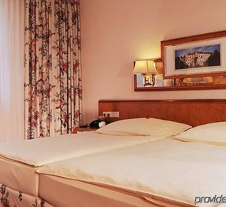 Hotell Centro 4*